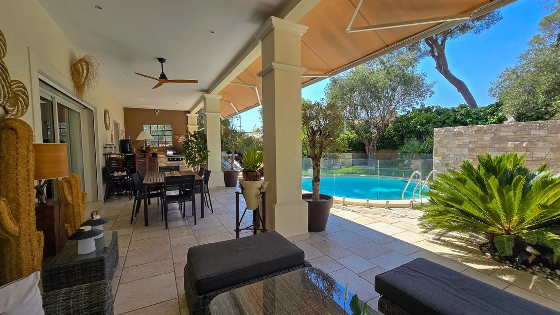 Villa in Les Plaines-Les Tasses, Saint-Raphaël, France 2 - 18507211