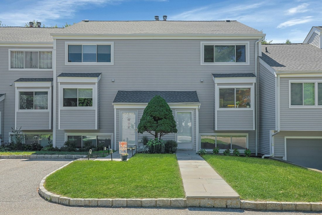 Townhouse in Yorktown Heights, New York, United States 2 - 18507347