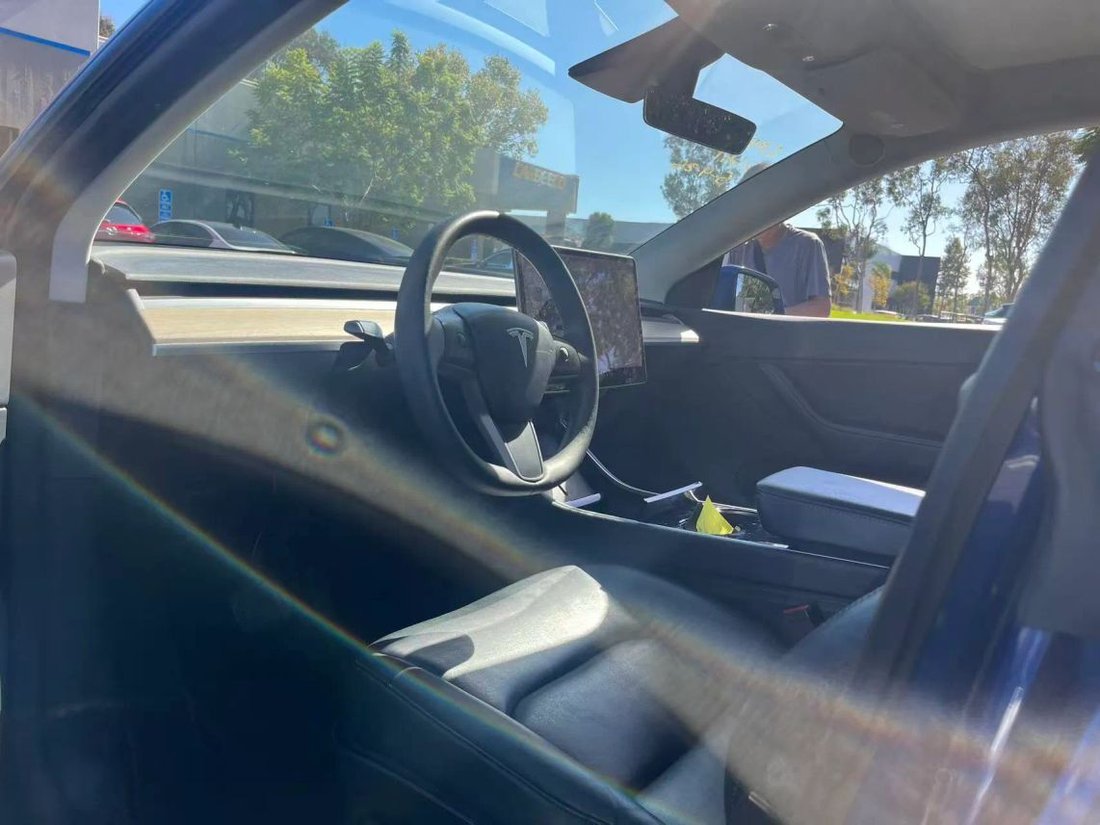 Suv in Costa Mesa, CA, United States 3 - 18507235