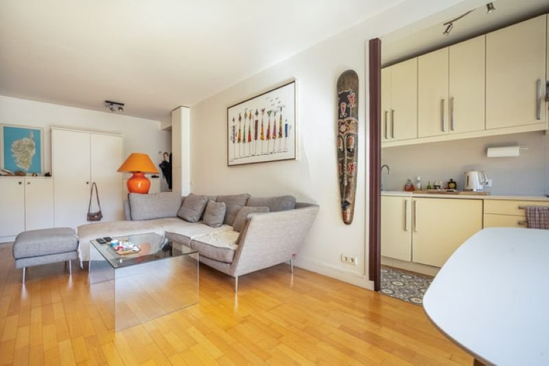 Apartment in Belleville-Saint Maur, Paris 11e Arrondissement, Paris 4 - 18507586