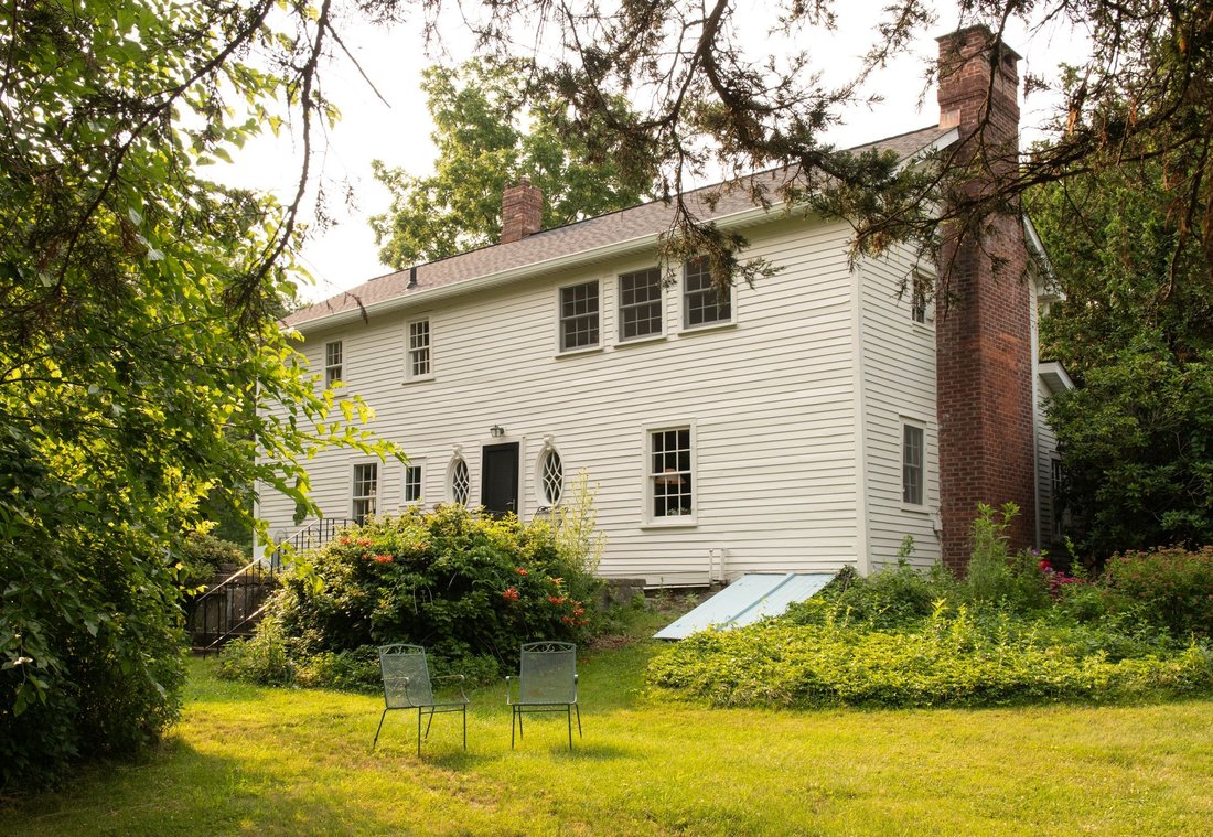 Hollowville, New York, United States 2 - 18507577