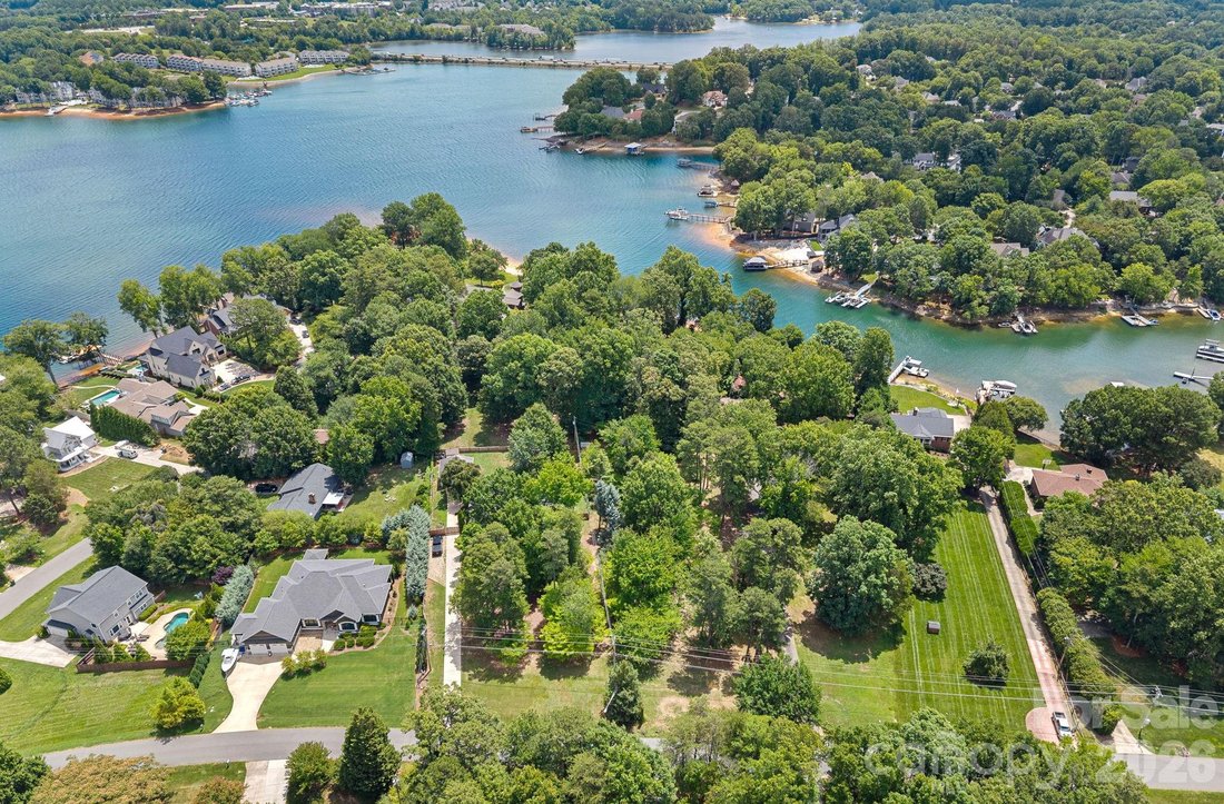 Land in Cornelius, North Carolina, United States 2 - 18507626