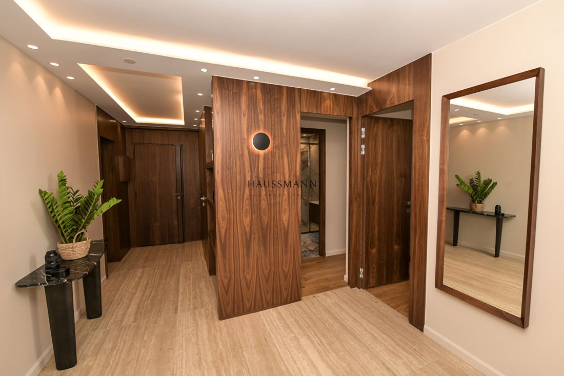 Apartment in Emeriau-Zola, Paris 15e Arrondissement, Paris 4 - 18507599