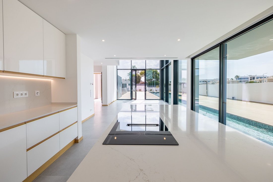 Villa in Praia De Porto Mós, Sao Goncalo de Lagos, Algarve 2 - 18507758