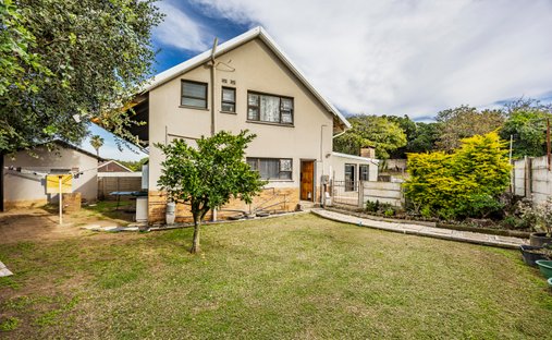 House in Mdantsane, Eastern Cape, South Africa 1