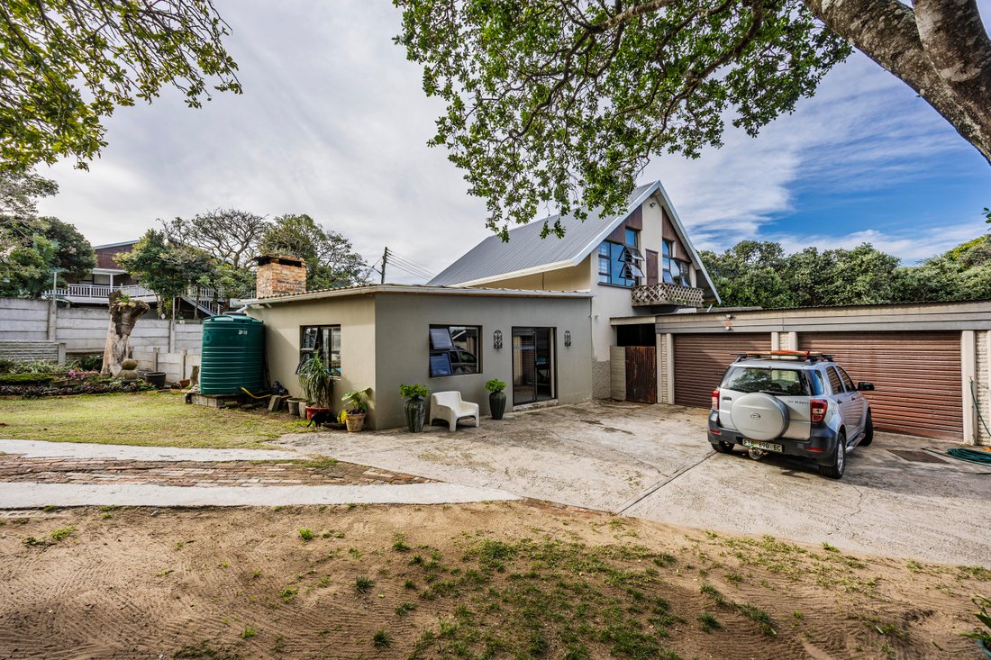 House in Gonubie, Eastern Cape, South Africa 2 - 18507713