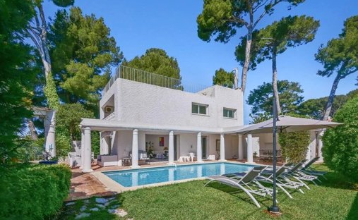 Villa in Antibes, Provence-Alpes-Côte d'Azur, France 1