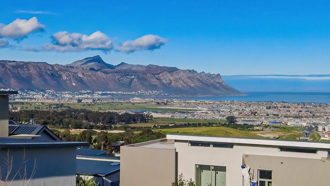 House in Spanish Farm, Cape Town, South Africa 1 - 18297576