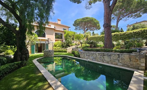 Villa in Juan les Pins-Gallice, Antibes, France 1