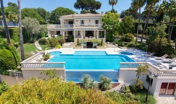 Villa in Antibes, Provence-Alpes-Côte d'Azur, France 1