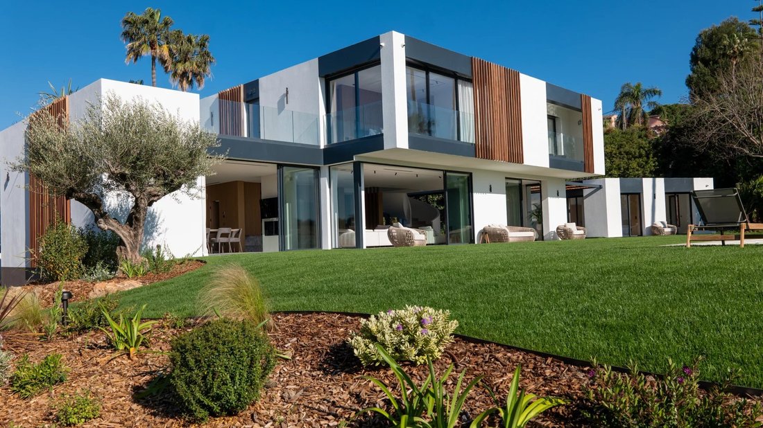 Villa in Antibes, Provence-Alpes-Côte d'Azur, France 2 - 18507734