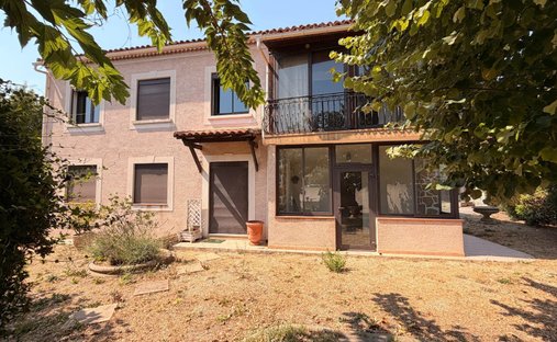 House in Ouest, Gignac-la-Nerthe, France 1