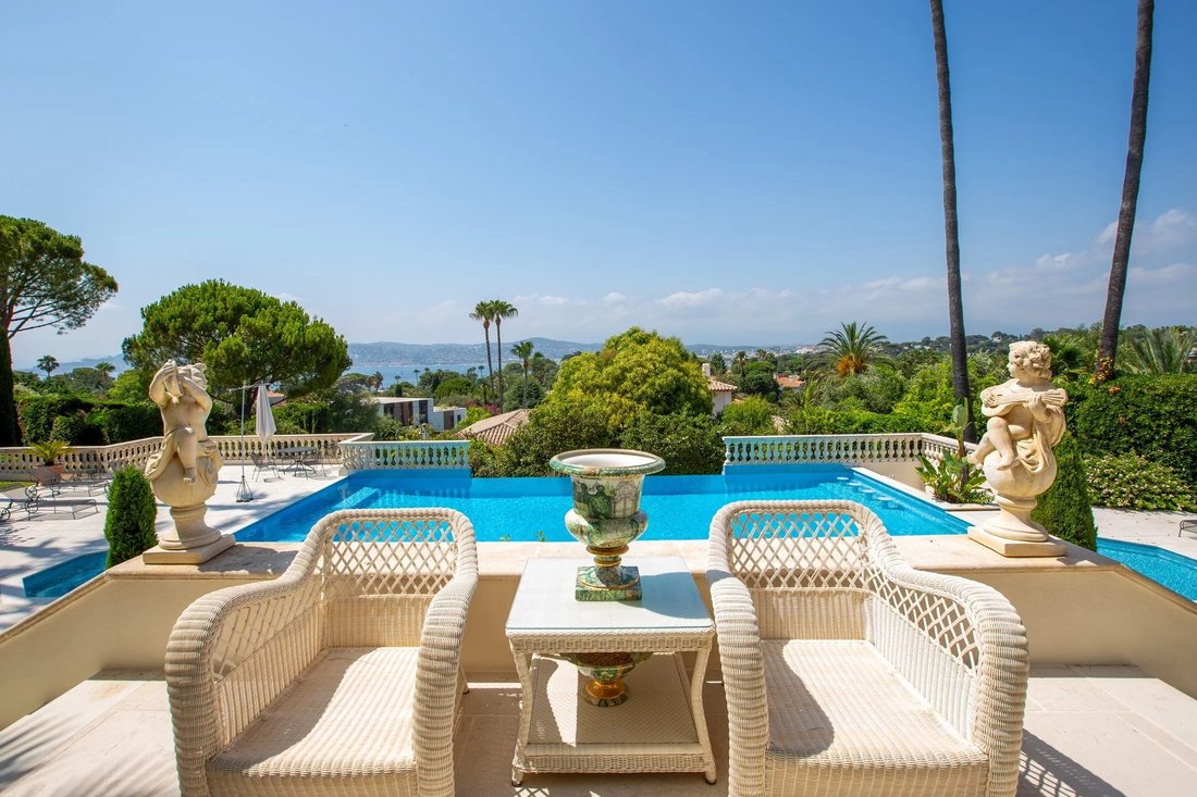 Villa in Antibes, Provence-Alpes-Côte d'Azur, France 4 - 18507759