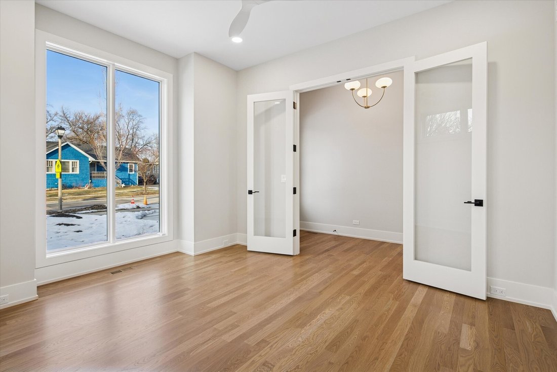 House in Elmhurst, Illinois, United States 2 - 18507656