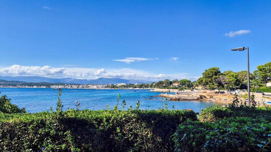 Villa in Antibes, Provence-Alpes-Côte d'Azur, France 2 - 18507752