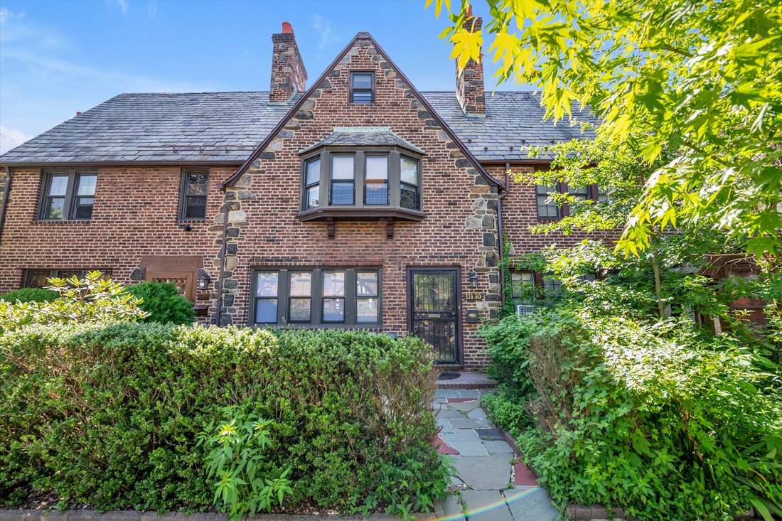 House in New York, New York, United States 1 - 18508034