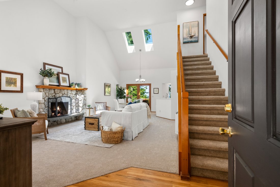 Bainbridge Island, Washington, United States 4 - 18507790