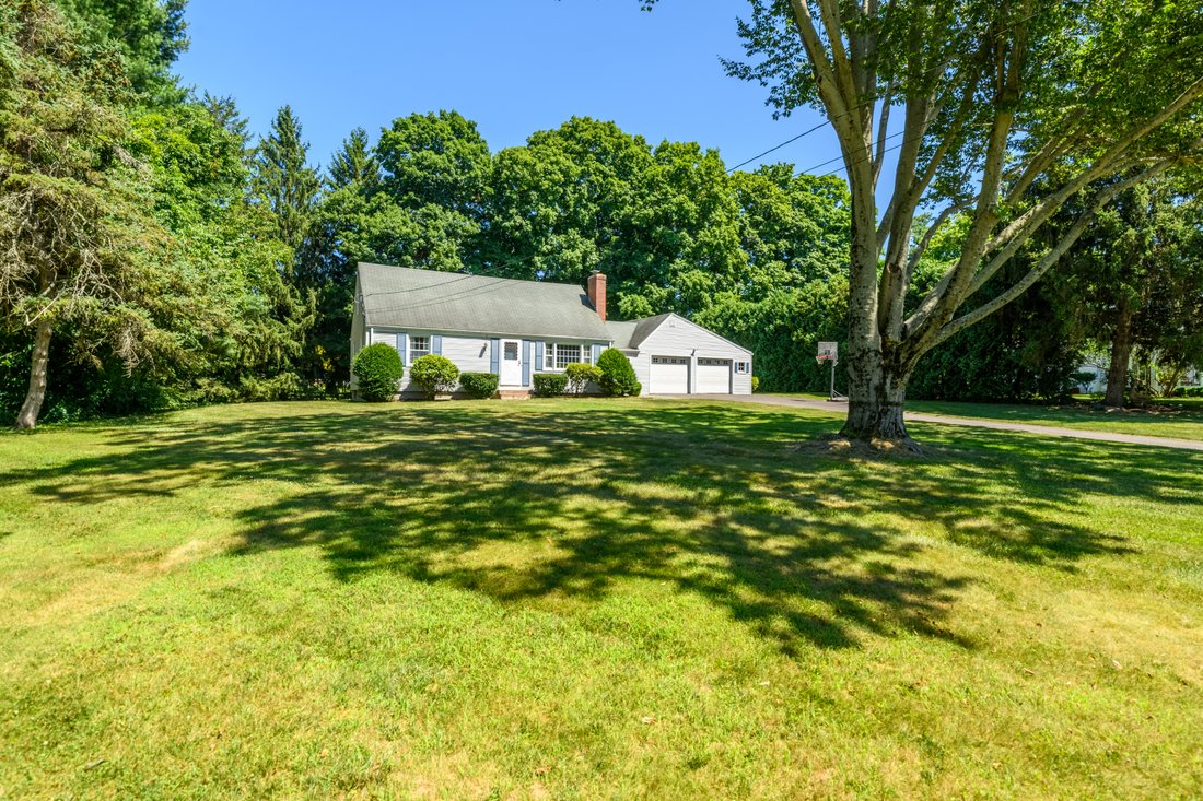 House in Glastonbury, Connecticut, United States 3 - 18507788