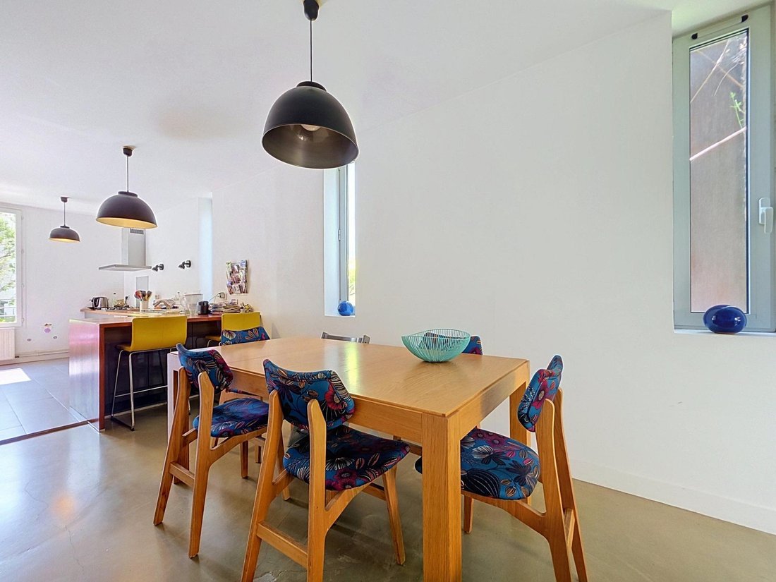 House in Les Lilas, Ile-de-France, France 3 - 18508054
