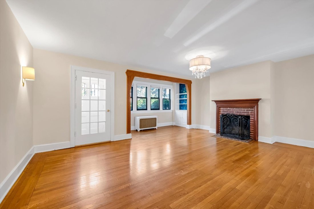 House in New York, New York, United States 5 - 18508034