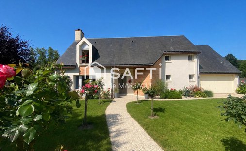 Maison à Luynes, Centre-Val de Loire, France 1
