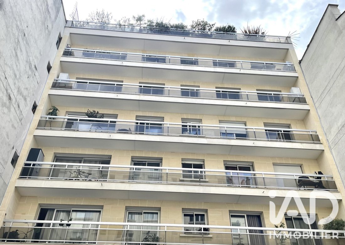 Apartment in Violet Commerce, Paris 15e Arrondissement, Paris 1 - 18406156