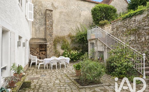 House in Coteau Sud, Chevreuse, France 1