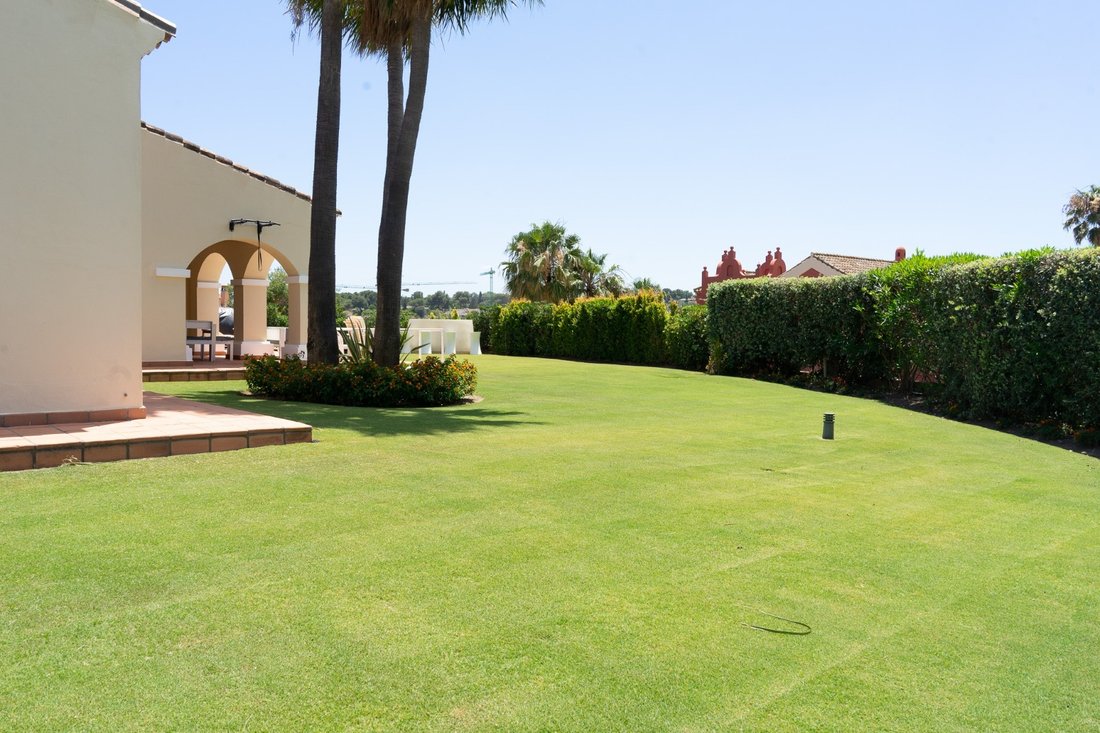 House in Sotogrande, San Roque, Andalusia 1 - 18507937