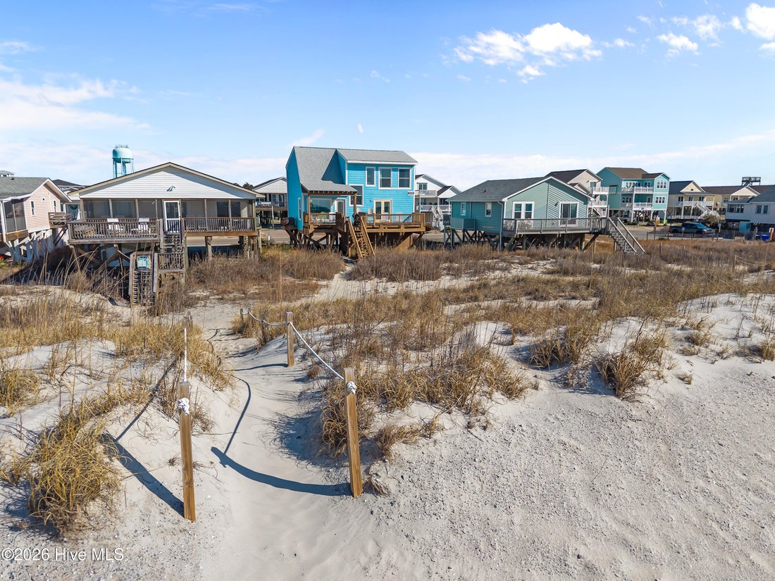 House in Oak Island, North Carolina, United States 4 - 18515161