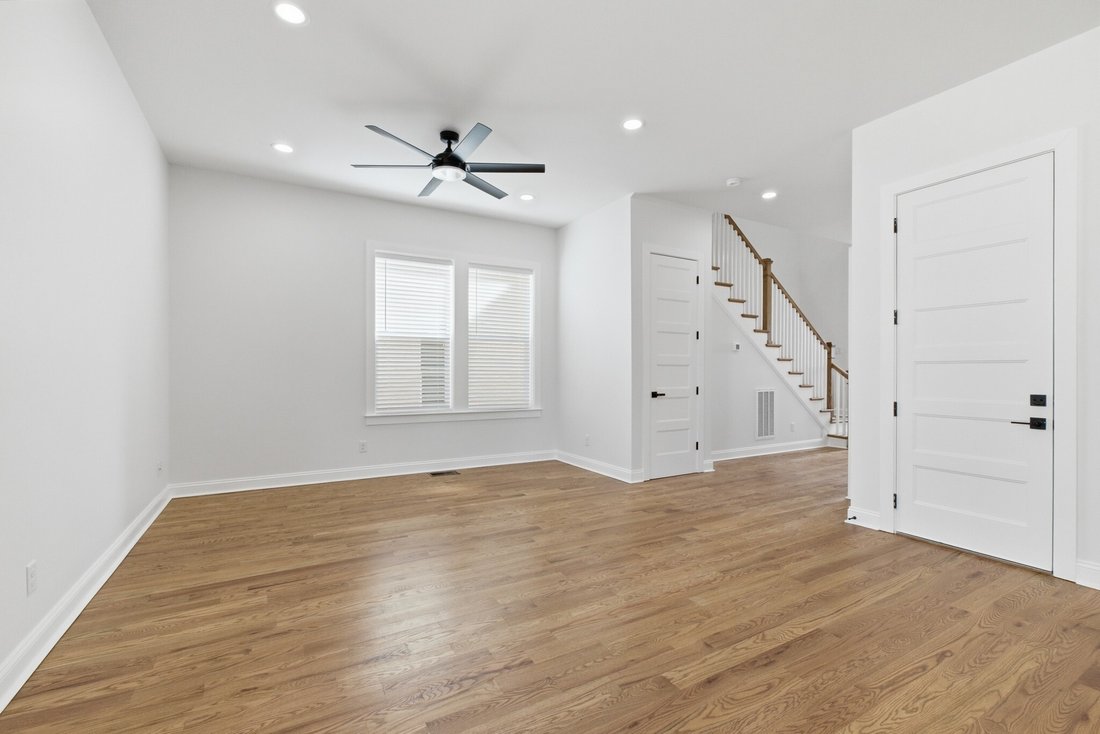 Co Op in Nashville, Tennessee, United States 4 - 18517321