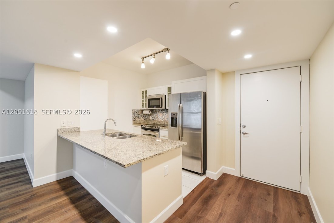 Condo in Miami, Florida, United States 4 - 18509329