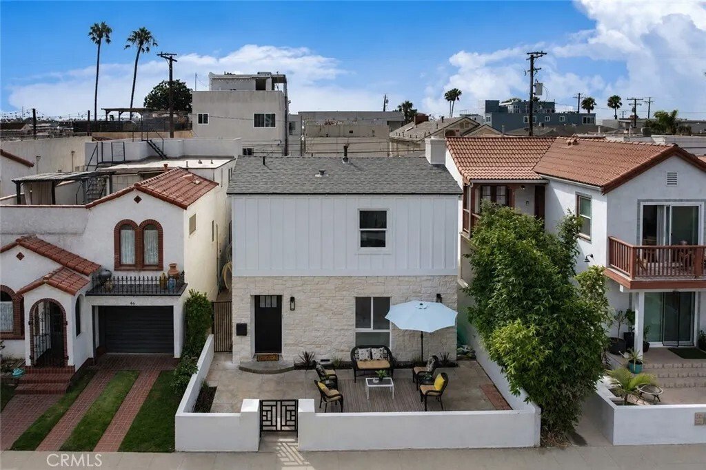 House in Signal Hill, California, United States 3 - 18521175
