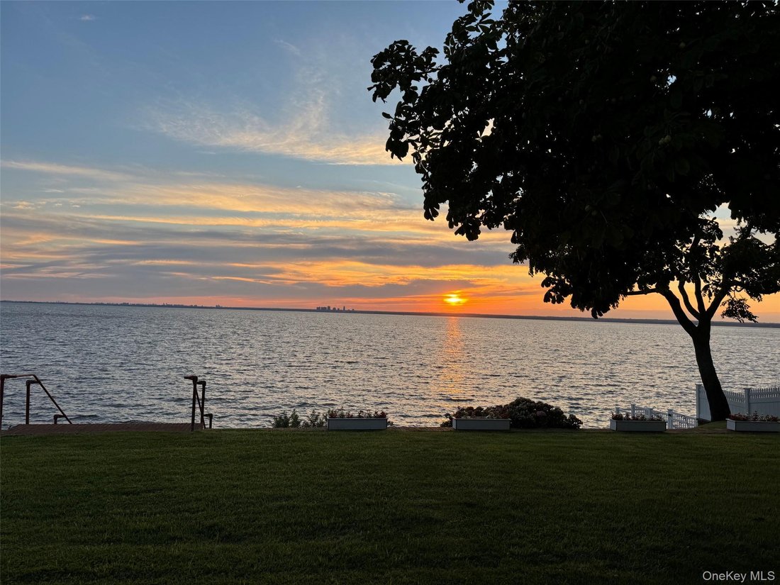 House in Glen Cove, New York, United States 5 - 18511028