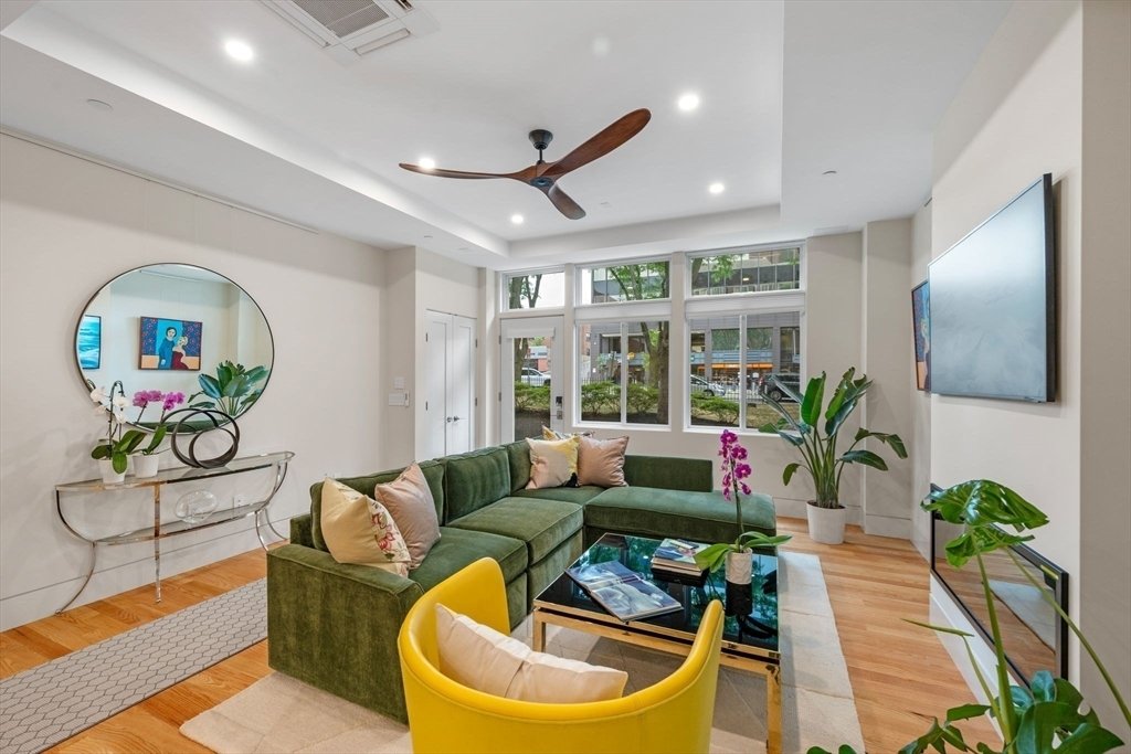 Condo in Cambridge, Massachusetts, United States 3 - 18512877