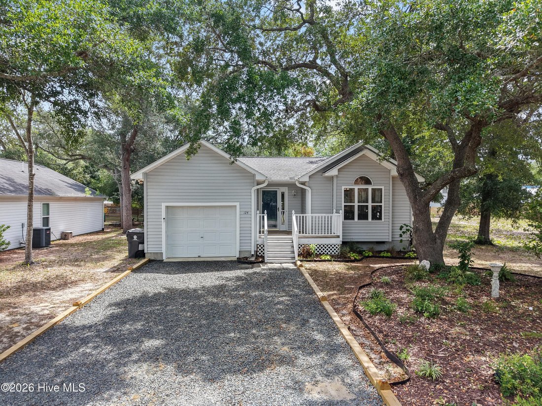 House in Oak Island, North Carolina, United States 1 - 18512201