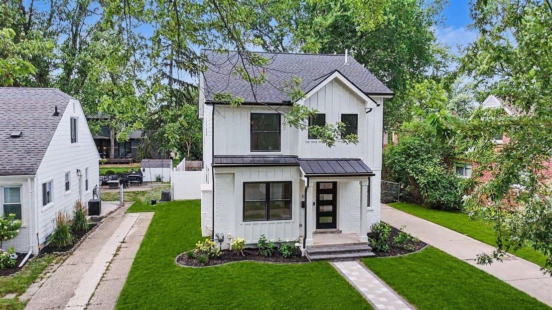 House in Huntington Woods, Michigan, United States 2 - 18505606