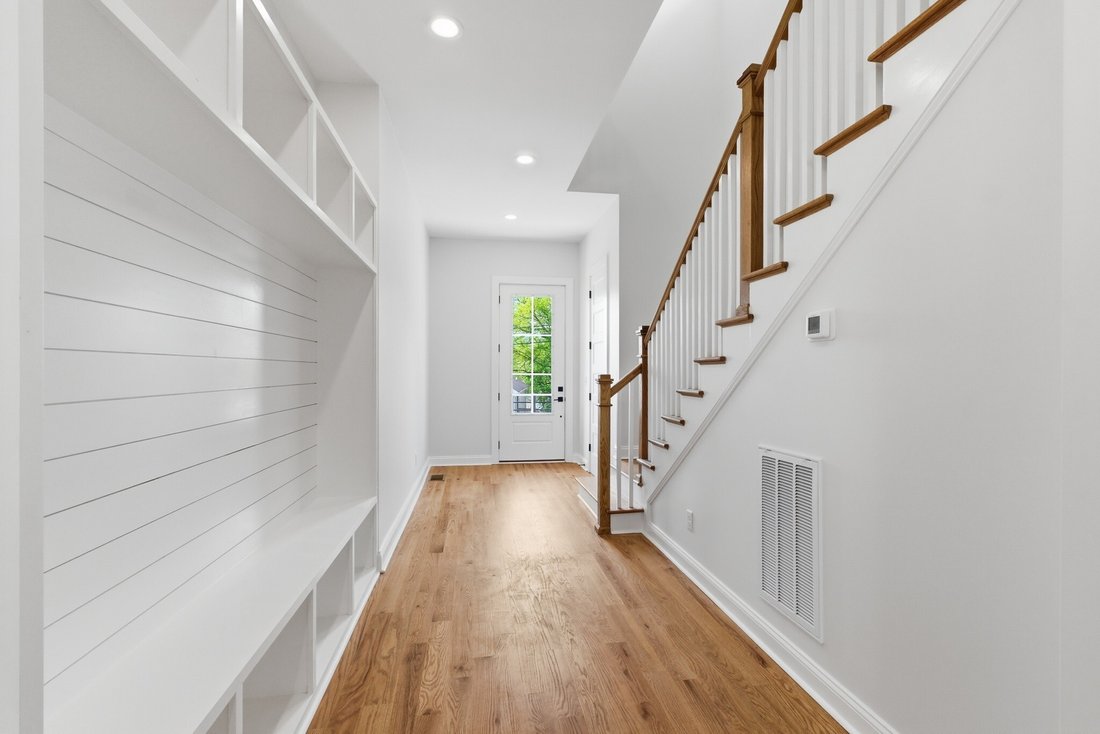 Co Op in Nashville, Tennessee, United States 2 - 18517322
