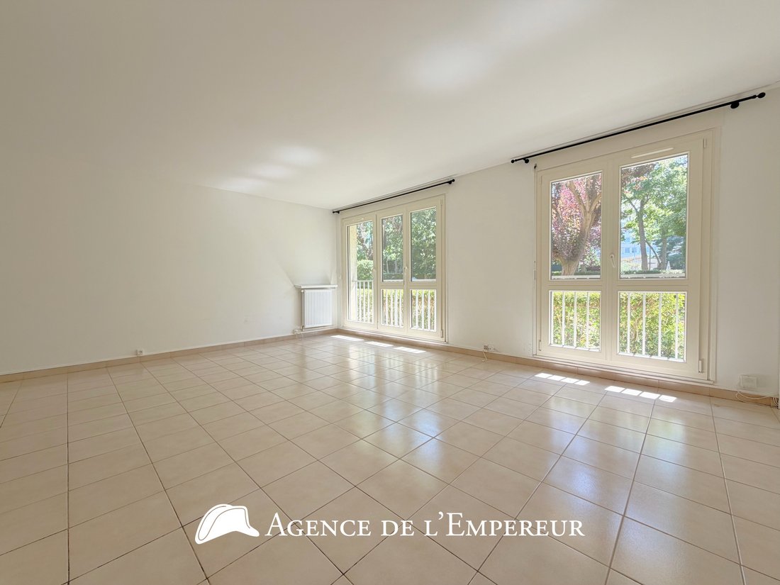 Apartment in Centre Ville, Rueil-Malmaison, France 3 - 18520329