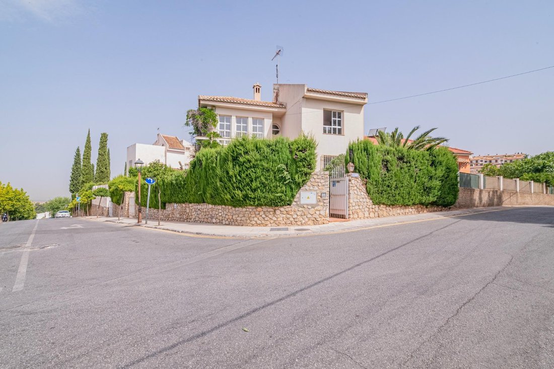 Villa in Huetor Vega, Andalusia, Spain 1 - 18510967