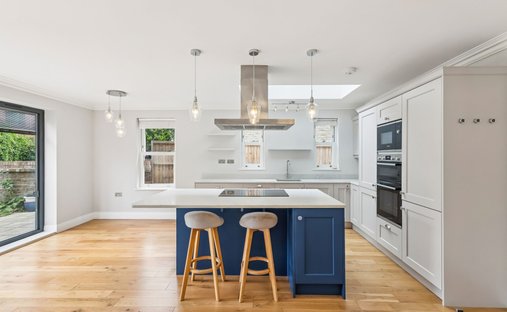 Apartment in Shepherds Bush, Hammersmith and Fulham, England 1