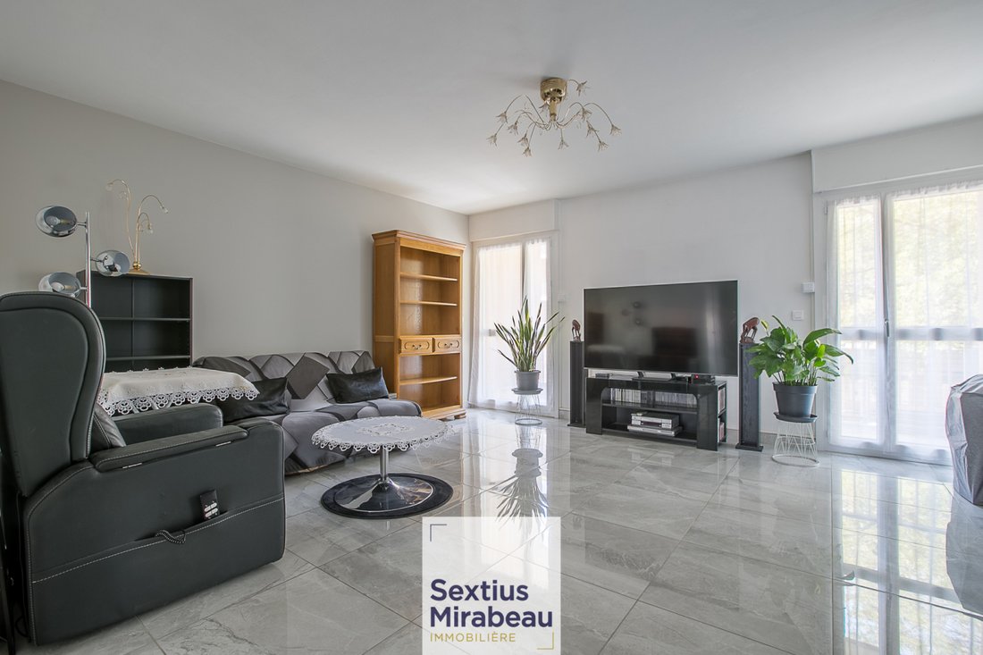 Apartment in Granettes-Jauberte-Sainte Anne, Aix-en-Provence, France 2 - 18511569