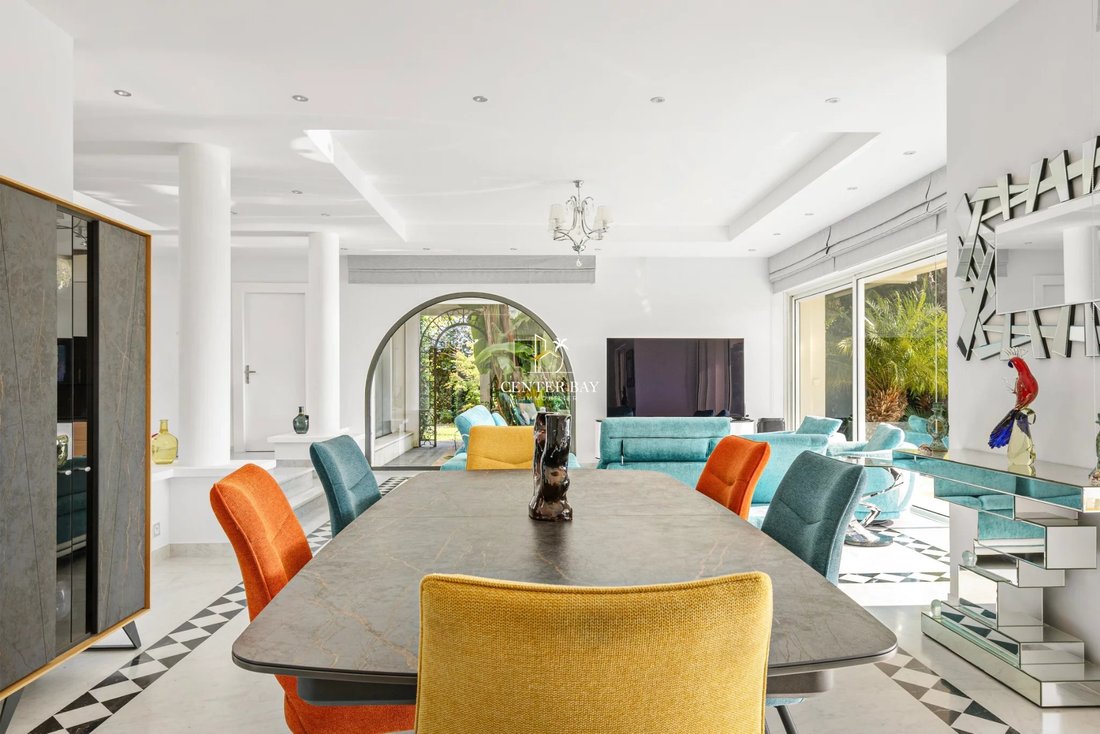 Villa in Antibes, Provence-Alpes-Côte d'Azur, France 5 - 18508155