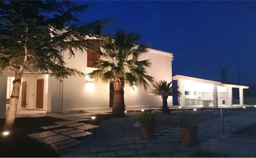 Villa in Cefalù, Sizilien, Italien 1