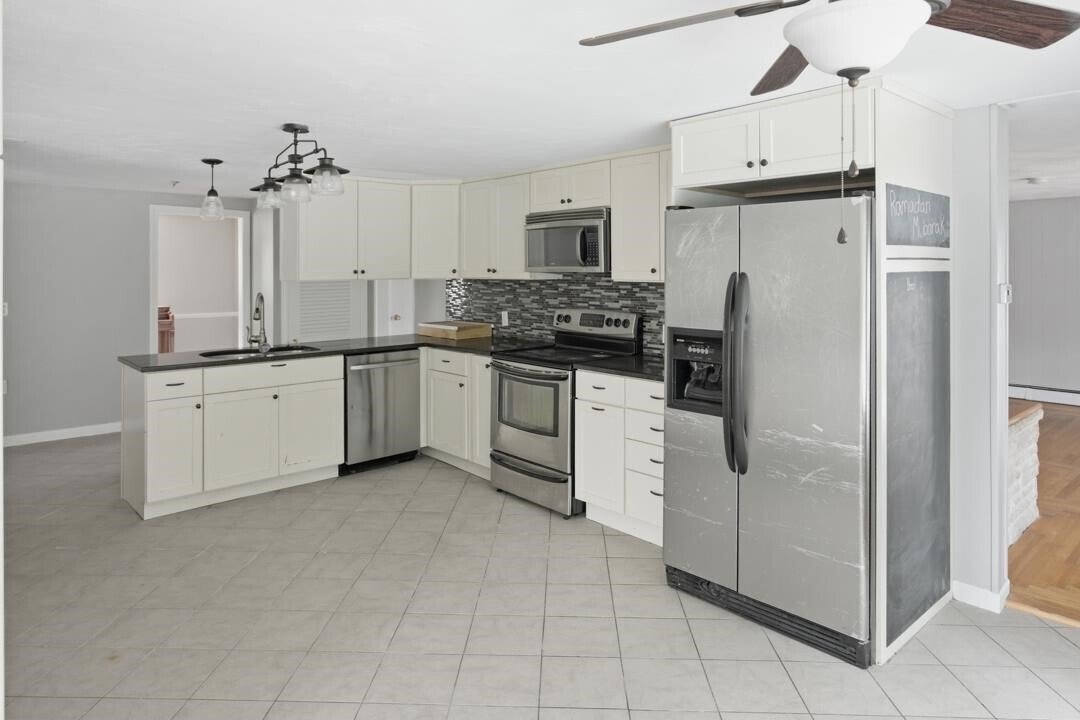 House in Cranston, Rhode Island, United States 5 - 18510937