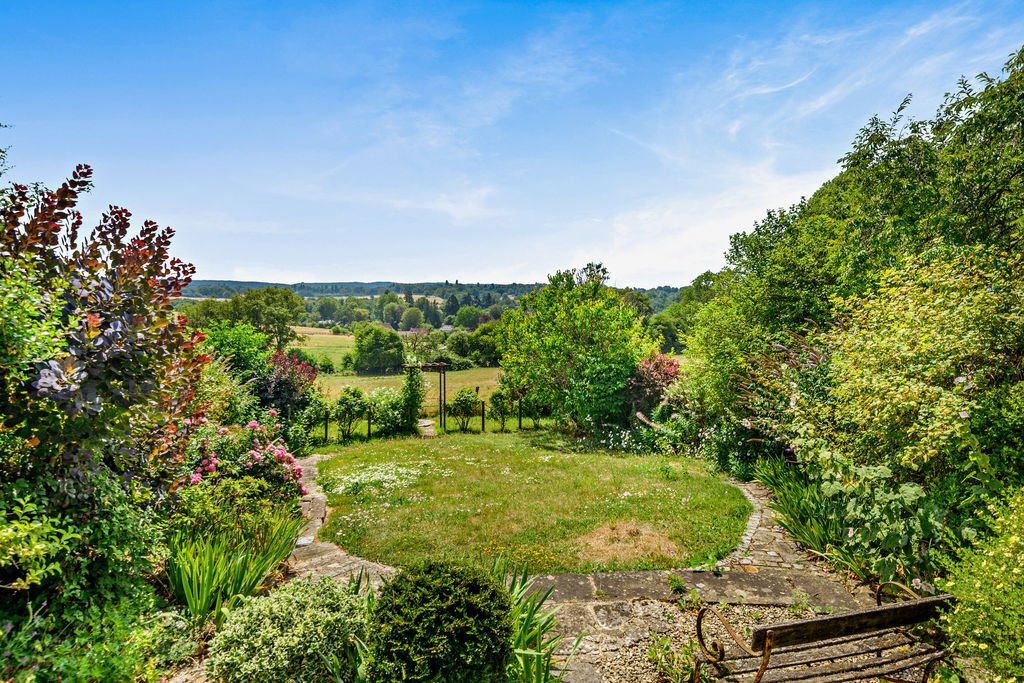 House in Gomshall, England 5 - 18510966