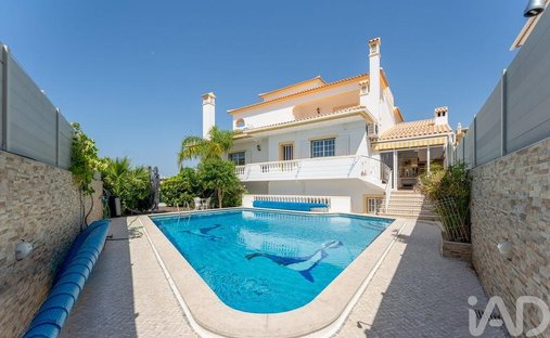 Townhouse in Loule (Sao Clemente), Algarve, Portugal 1