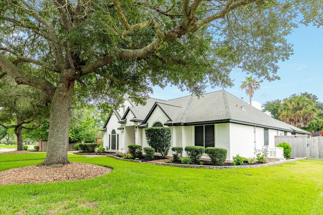 House in Lake Jackson, Texas, United States 2 - 18515286