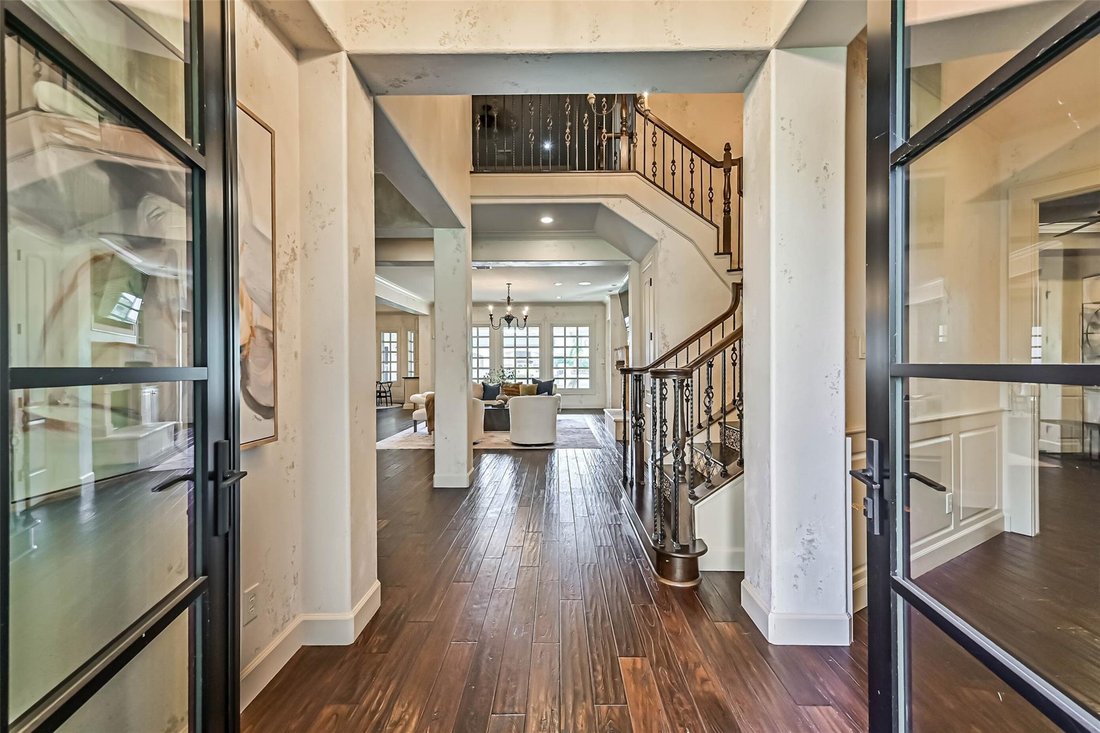 House in Friendswood, Texas, United States 5 - 18512528