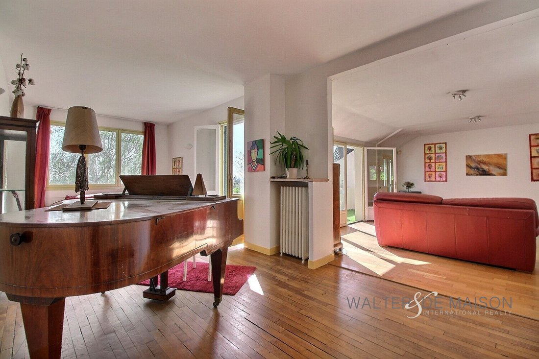 Villa in Suresnes, Ile-de-France, France 3 - 18513881