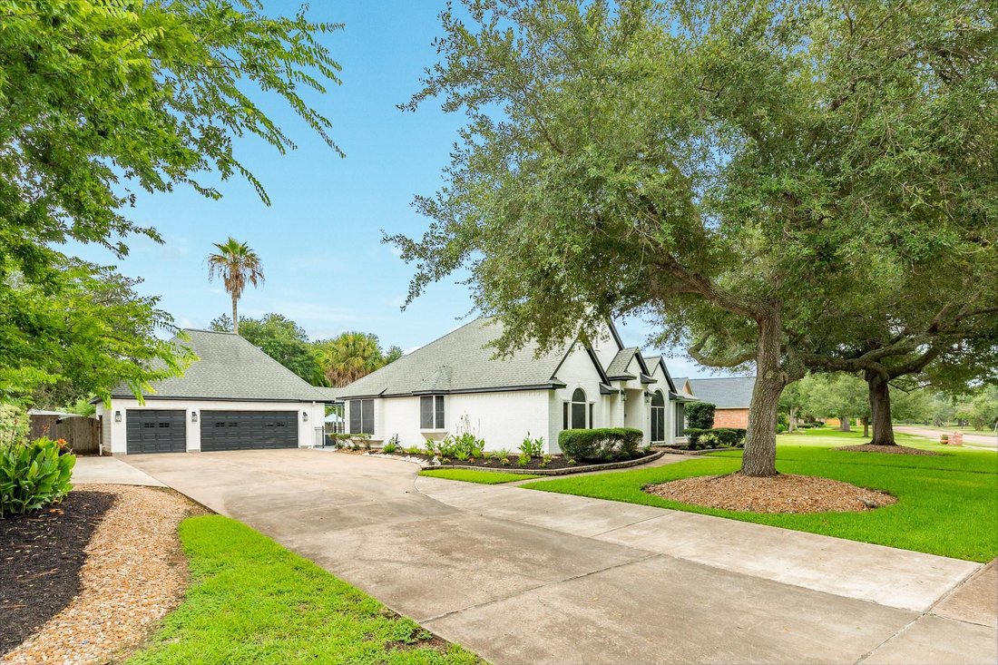 House in Lake Jackson, Texas, United States 4 - 18515286